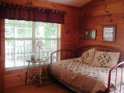 Chestnut Mountain Cabin 2nd bedroom